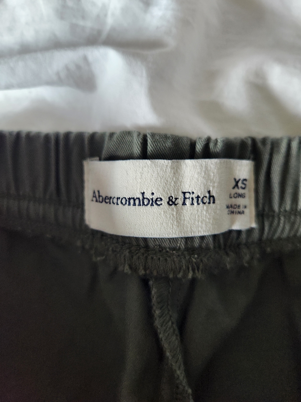 Abercrombie & Fitch Women's Wide Leg Barrel Drawstring Pants Olive Green, XS - Picture 6 of 6